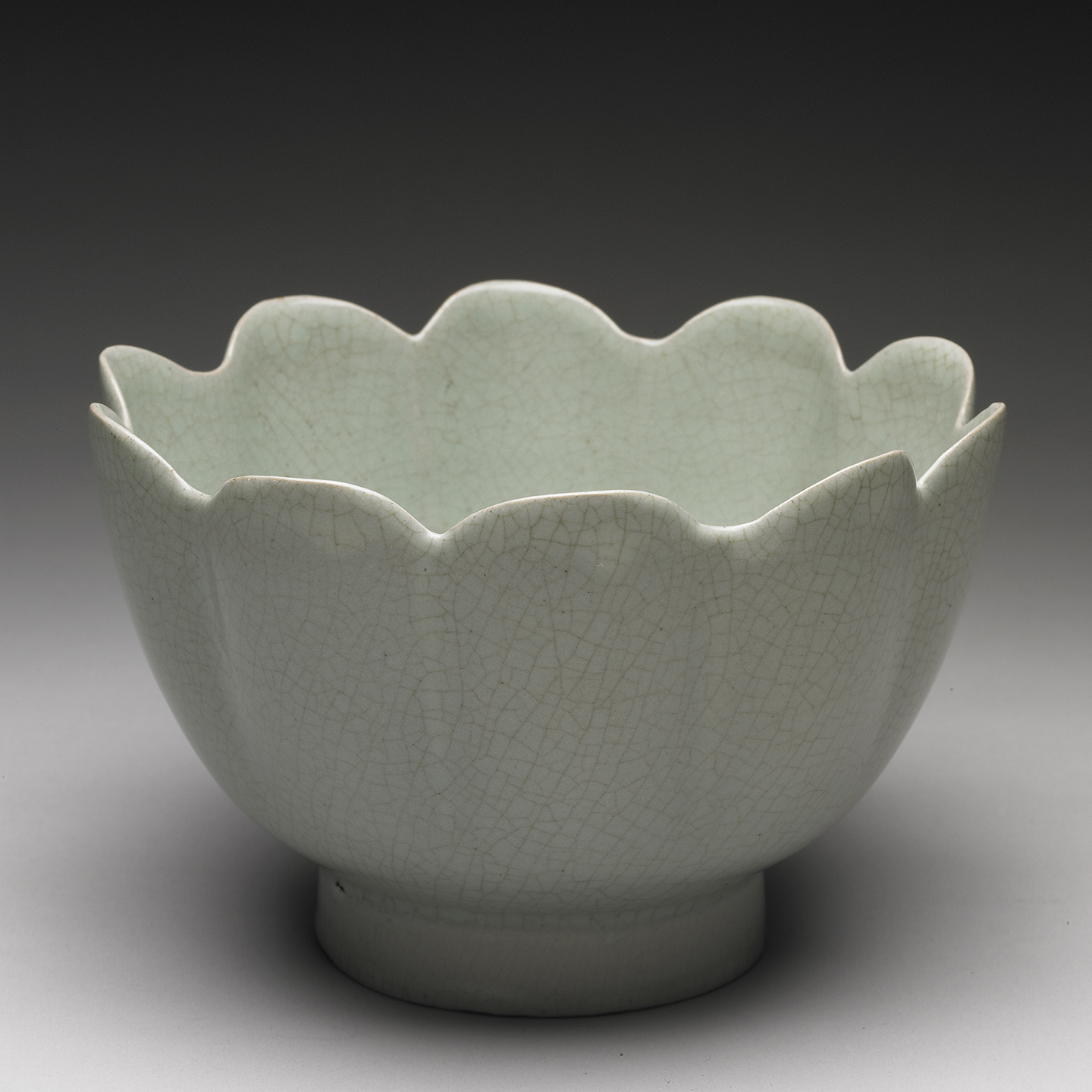 Celadon warming bowl in the form of a lotus blossom