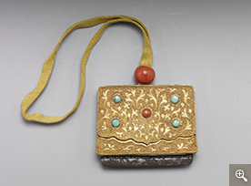 Gilt flint case with coral-and-turquoise inlay (with carved lacquer box and Qianlong reign mark)