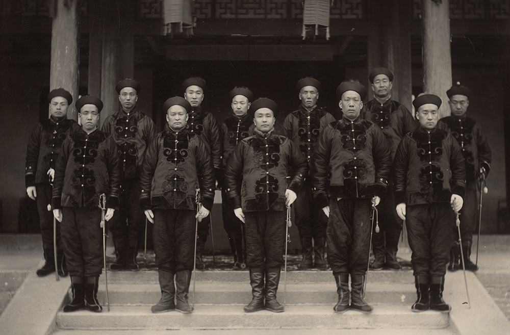 Group photo of military officers of the First Division of the Baoding Garrison