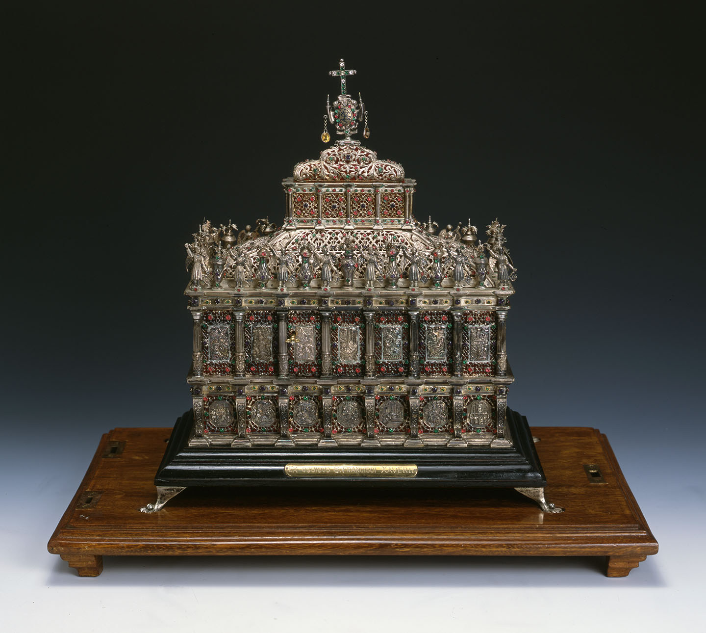フランシスコ・ザビエル（1506-1552年）の聖骨箱と聖遺物