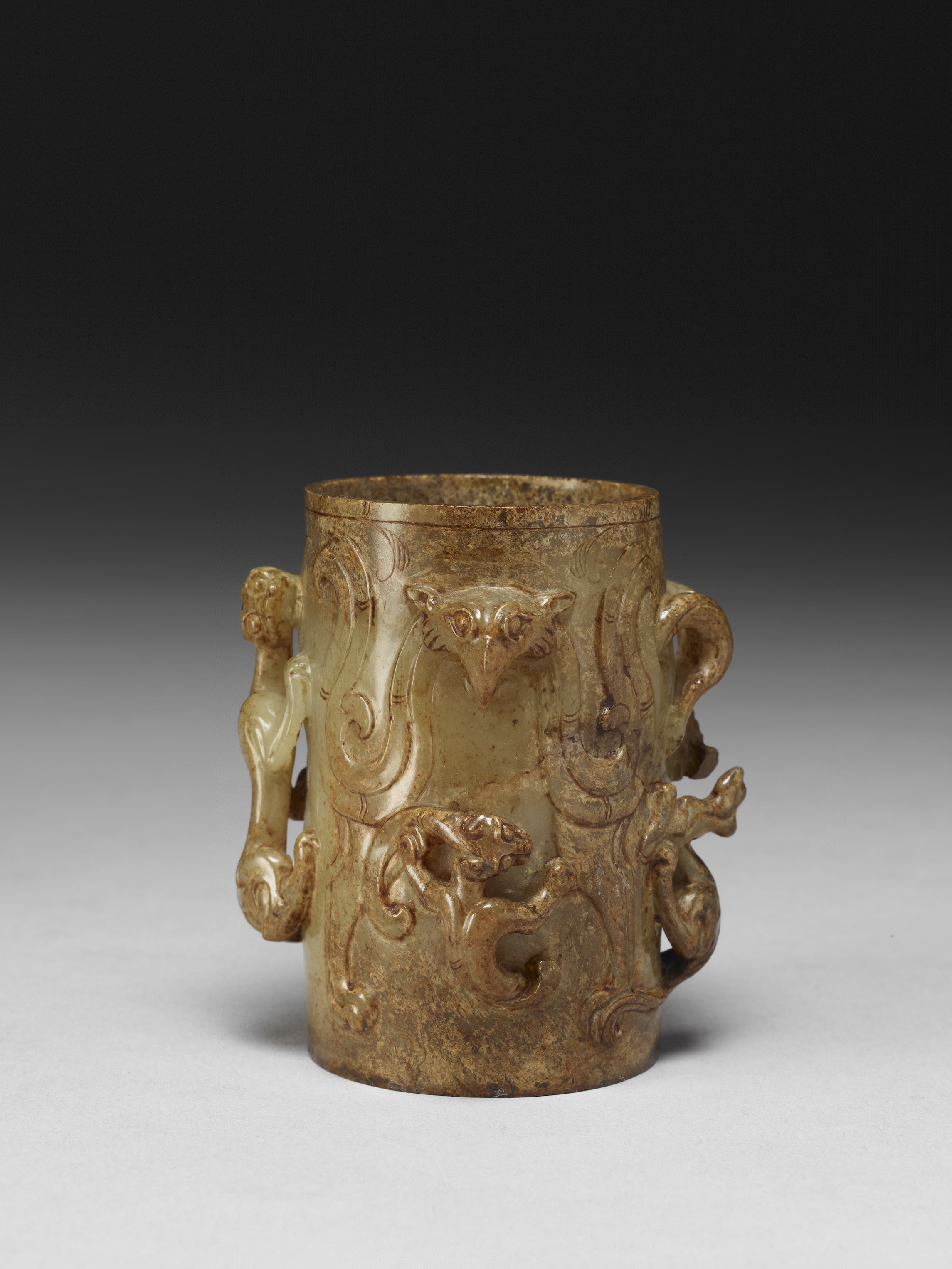 Jade Zhi Cup with Bird and Beast Pattern