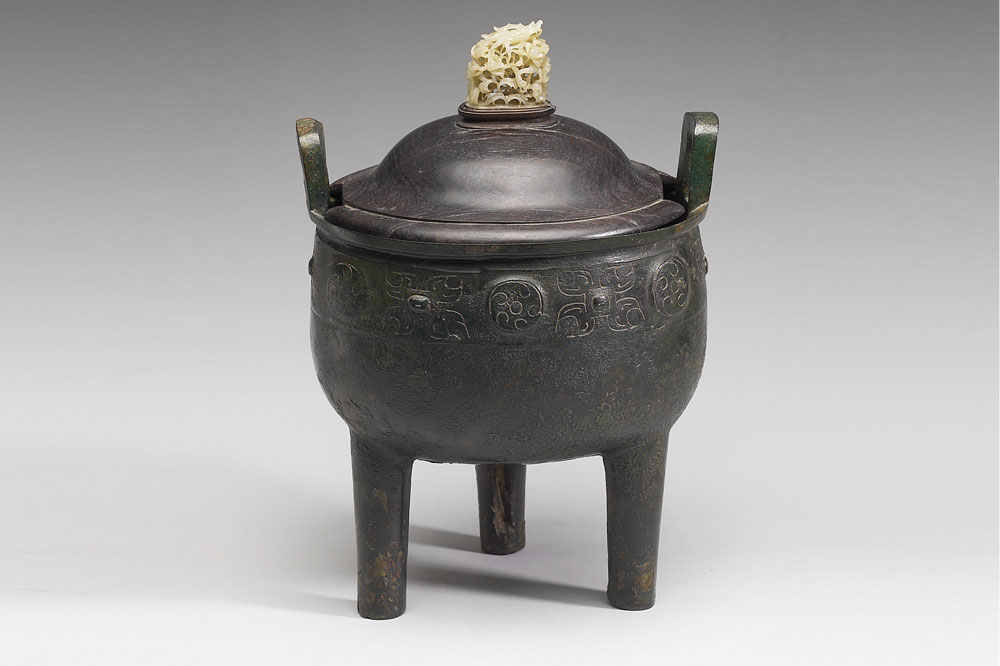 Bronze Ding Cauldron of Shi