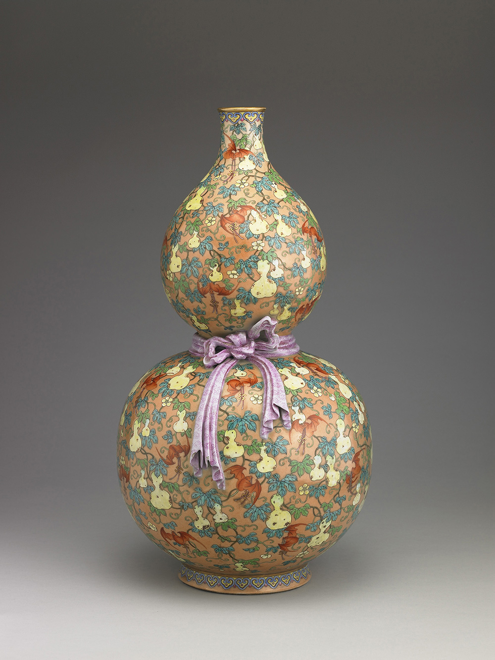 Gourd-shaped Vase with Fu Lu Shou Motifs