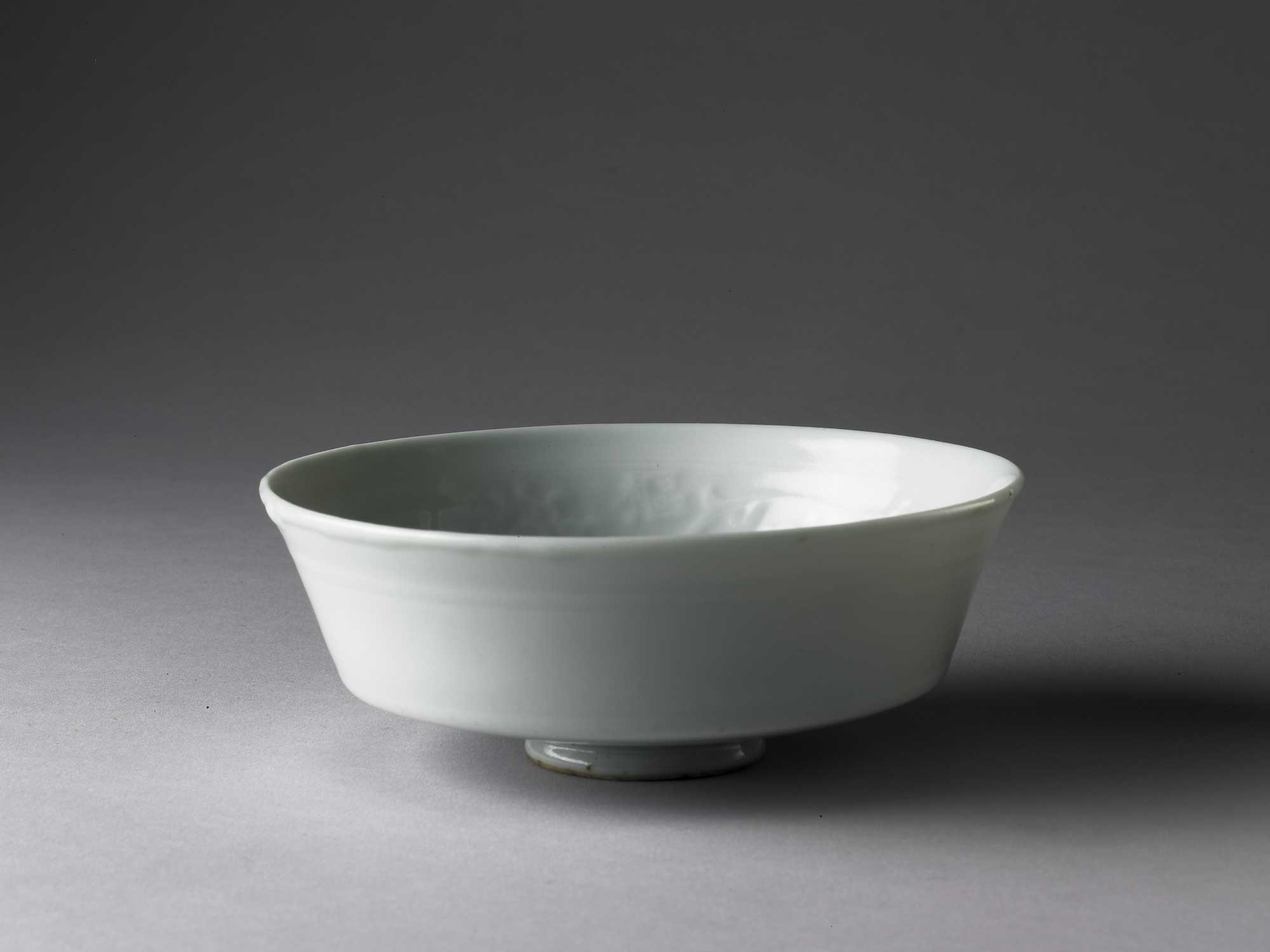 Bowl with Impressed Lotus Pattern in Egg-white Glaze
