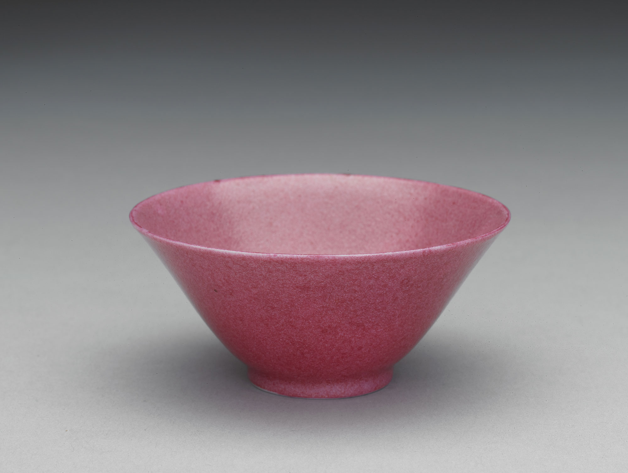 Cup with rouge glaze Mark of yongle nian zhi 