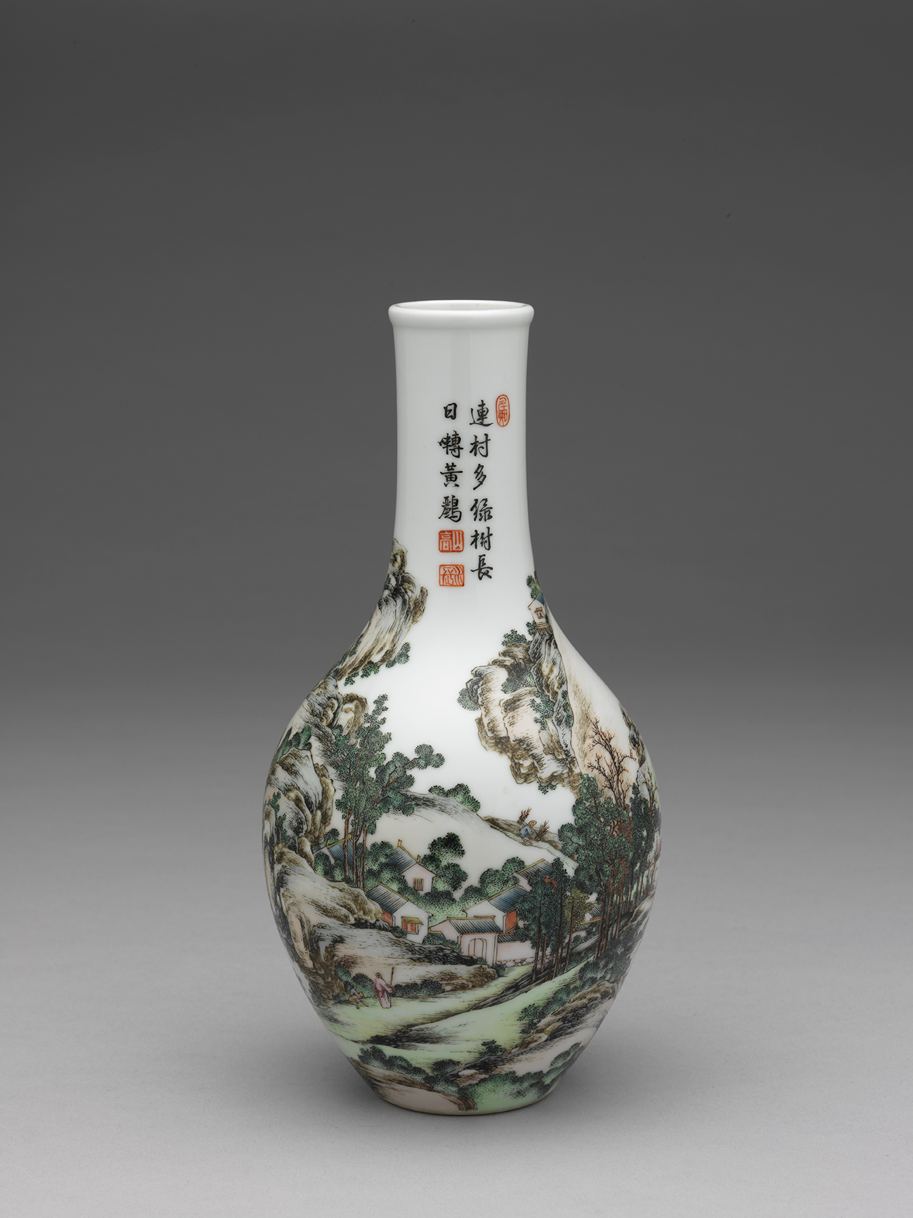 Gall-bladder-shaped vase with landscape in falangcai painted enamels
