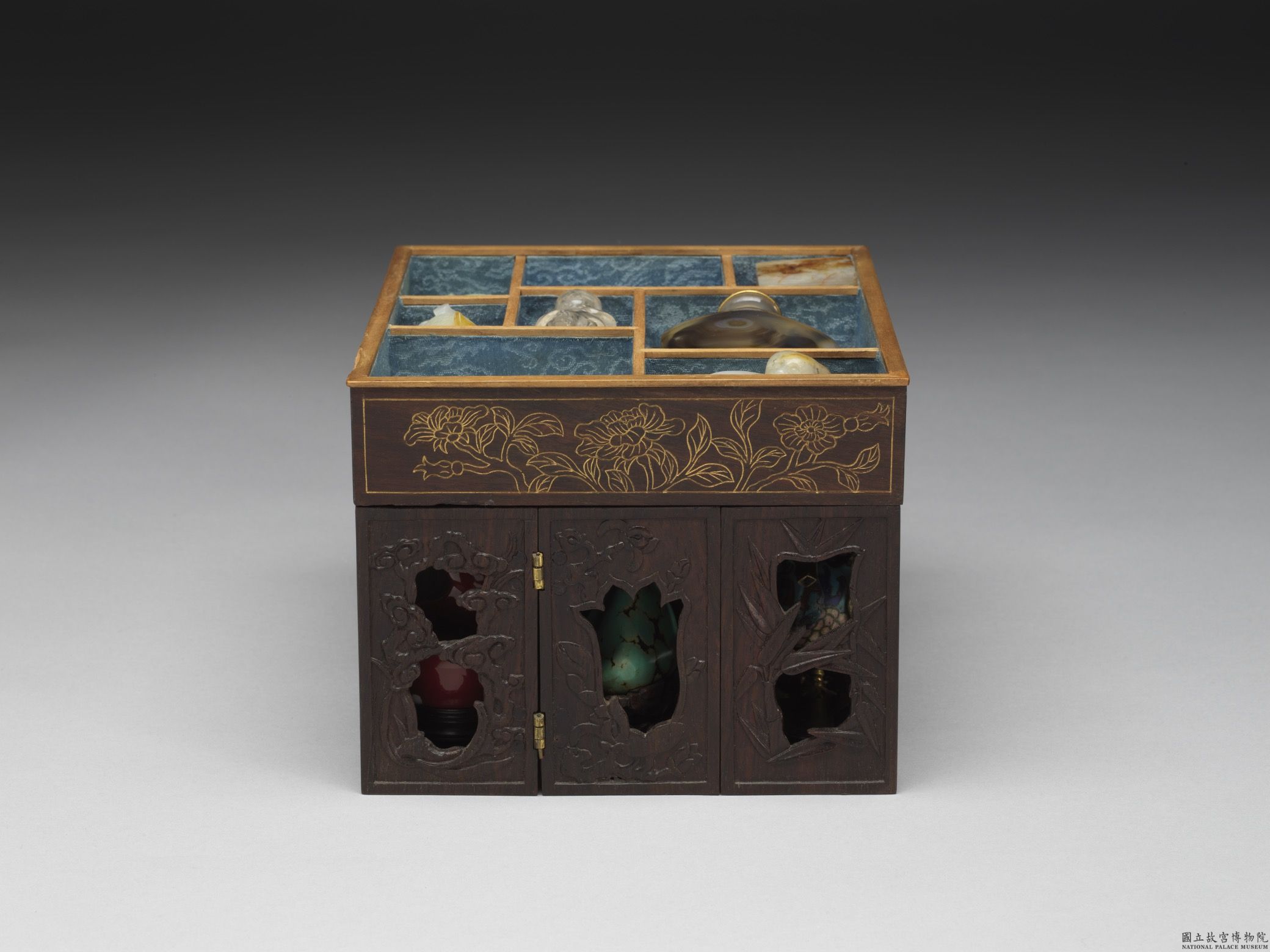 Red sandalwood curio box decorated with gem inlay