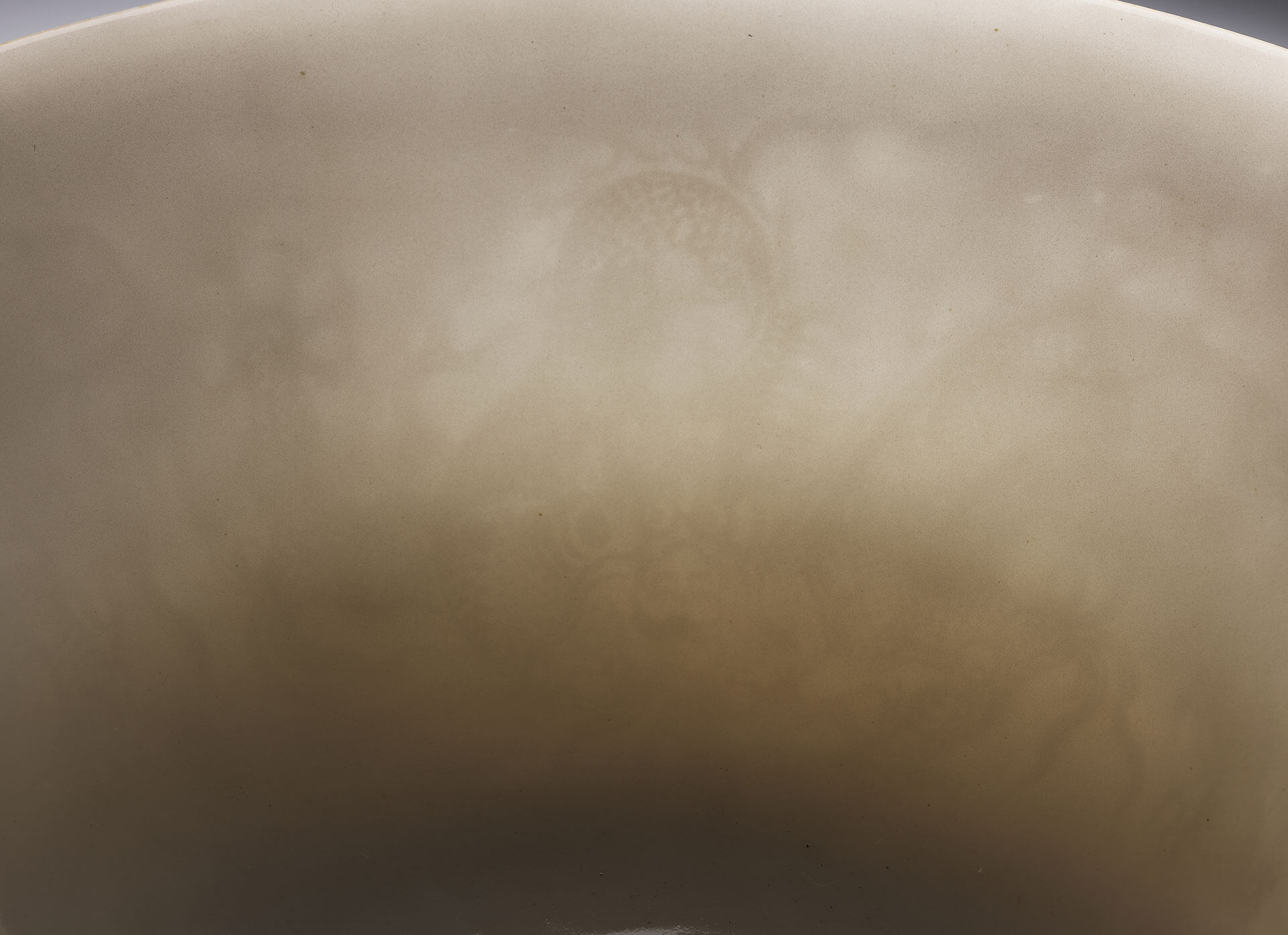 Stem bowl decorated with dragon and cloud in sweet-white glaze