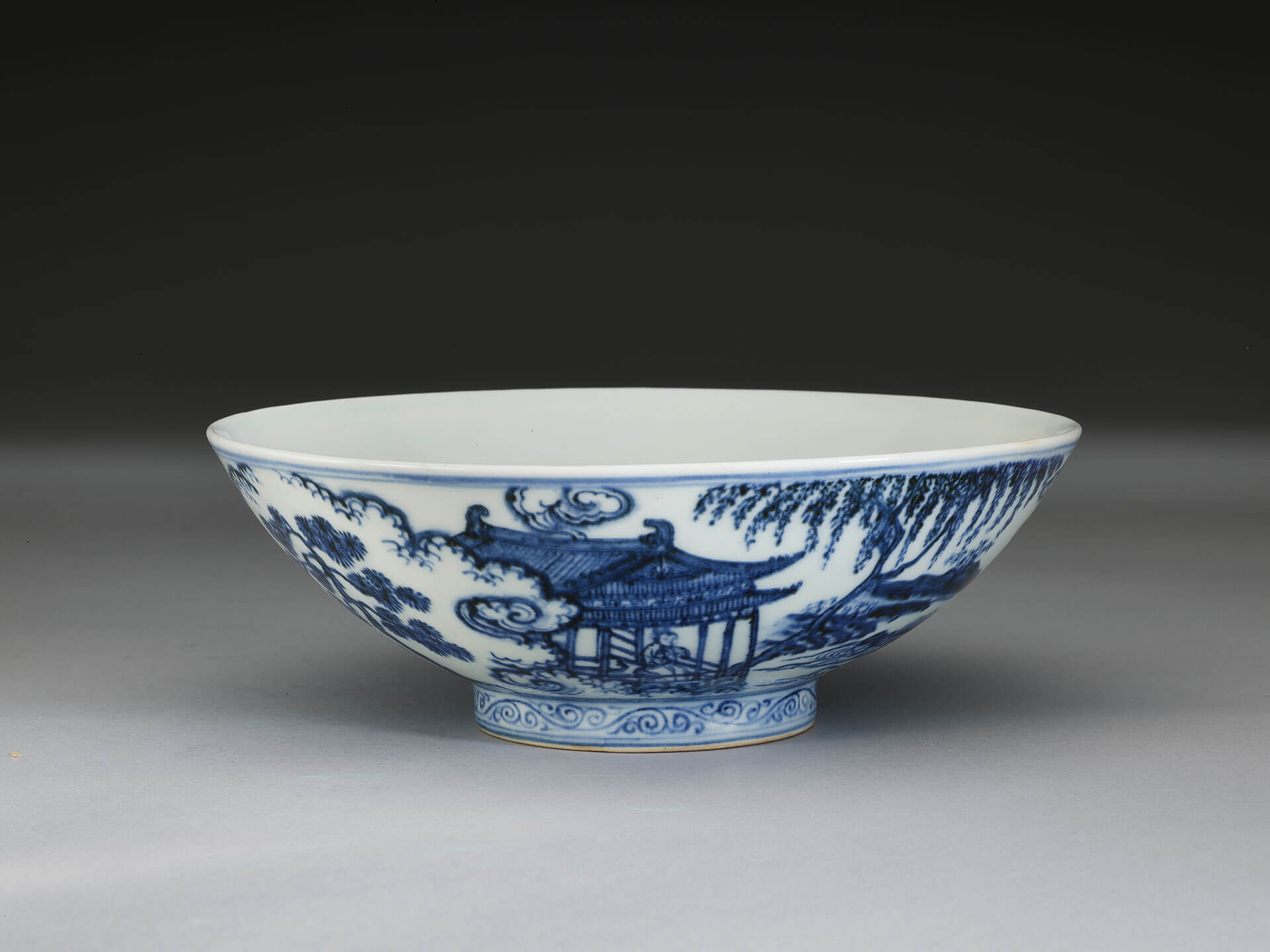 Bowl decorated with court ladies in underglaze blue