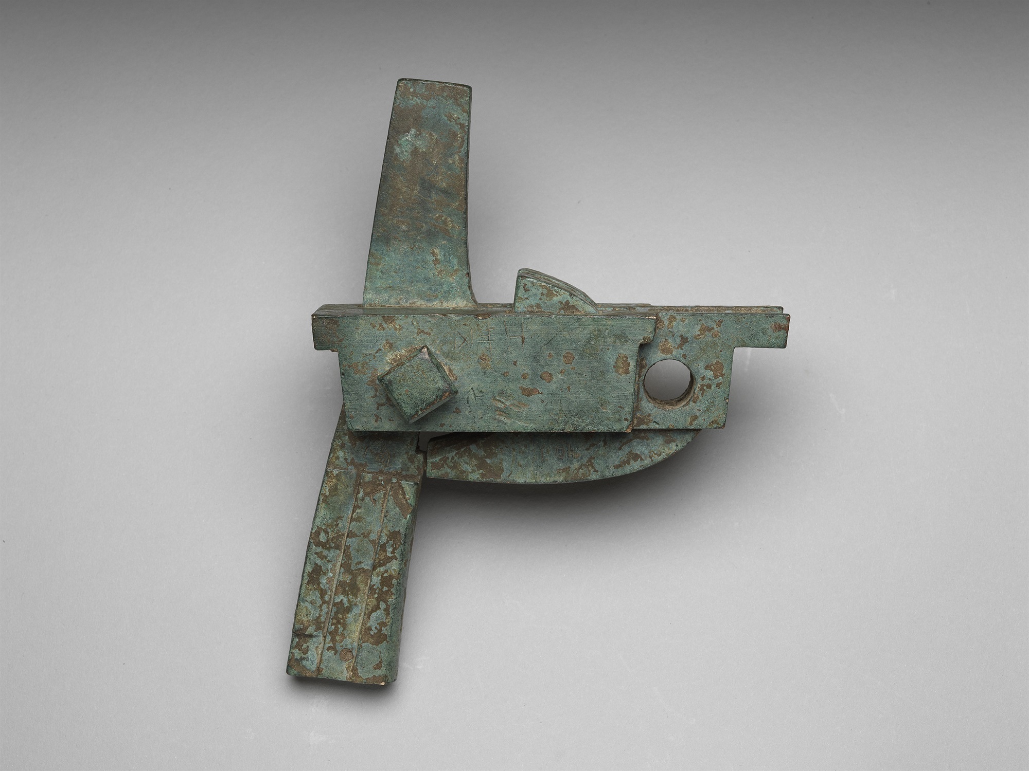 Bronze crossbow with inscriptions and a trigger mechanism Three Kingdoms period, State of Wei, markpreview