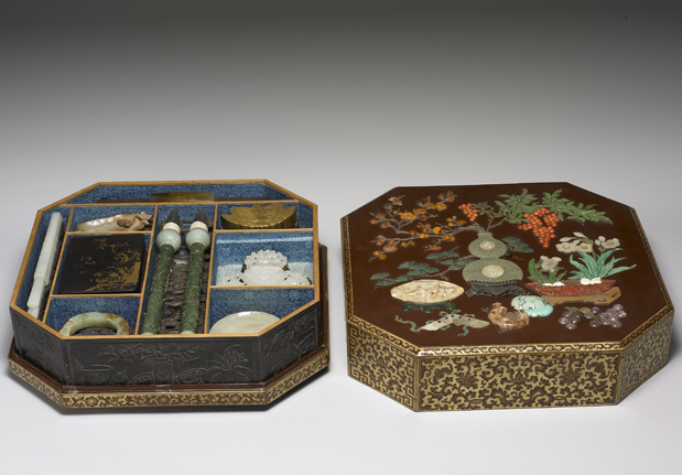 清 十八－十九世紀 嵌玉石博古圖八方盒