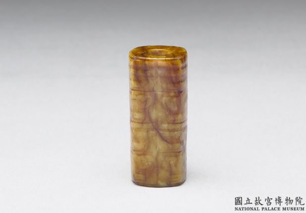 良渚文化  雕紋方玉管