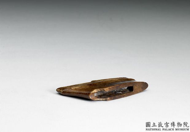 良渚文化早期  玉鉞瑁