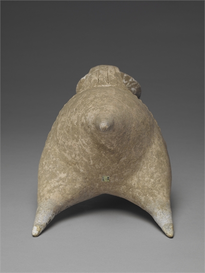 White pottery guei-pitcher